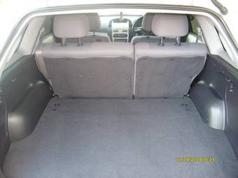 2004 Nissan Wingroad Pictures