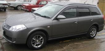 2004 Nissan Wingroad Pictures