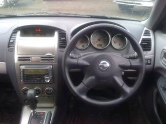 2004 Nissan Wingroad Photos