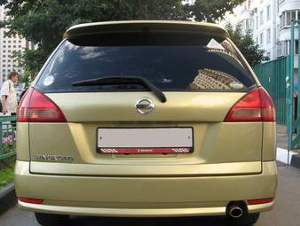 2004 Nissan Wingroad Pictures
