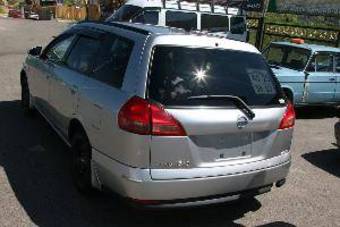 2004 Nissan Wingroad Photos