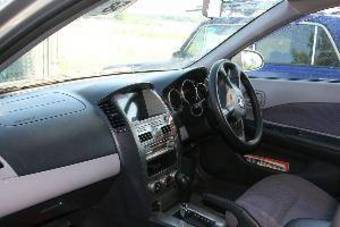 2004 Nissan Wingroad Pictures