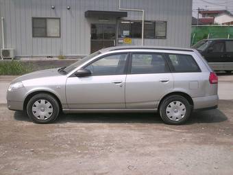 2004 Nissan Wingroad Pictures