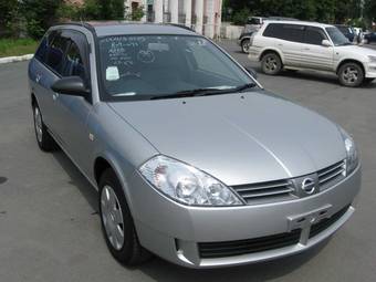 2004 Nissan Wingroad Photos