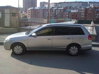 2004 Nissan Wingroad Pictures