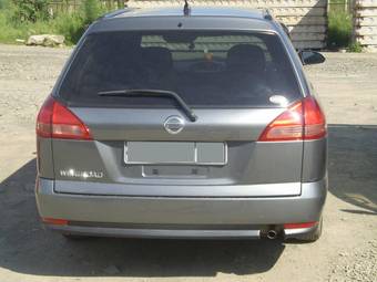 2004 Nissan Wingroad Photos