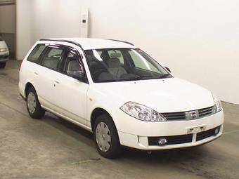 2004 Nissan Wingroad Pictures