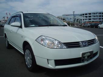 2004 Nissan Wingroad Photos