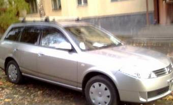 2004 Nissan Wingroad Pictures