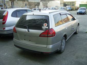 2004 Nissan Wingroad Pictures