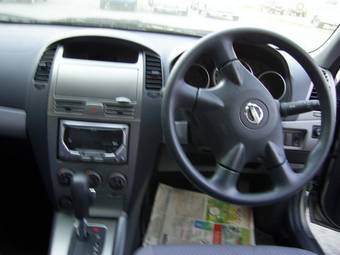 2004 Nissan Wingroad Photos
