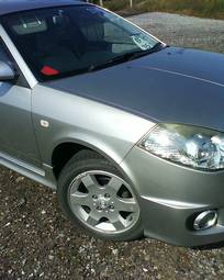 2004 Nissan Wingroad Photos