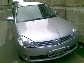 2005 Nissan Wingroad Pictures