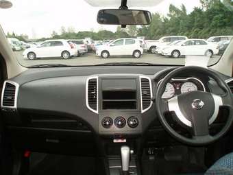 2005 Nissan Wingroad Images