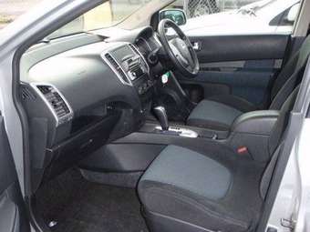 2005 Nissan Wingroad Photos
