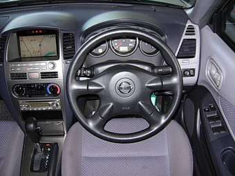 2005 Nissan Wingroad Photos