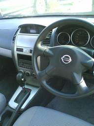 2005 Nissan Wingroad Pictures