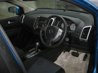 2005 Nissan Wingroad Photos
