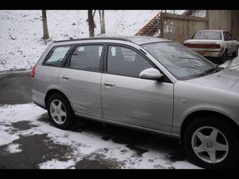 2005 Nissan Wingroad Pictures