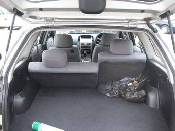 2005 Nissan Wingroad Photos