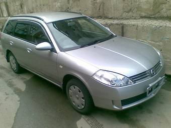 2005 Nissan Wingroad Photos