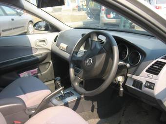 2005 Nissan Wingroad Pictures