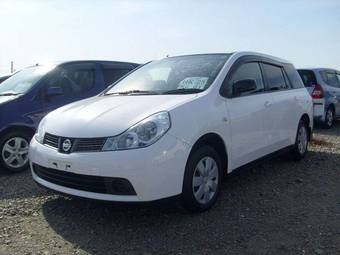 2005 Nissan Wingroad Pictures