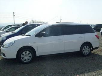 2005 Nissan Wingroad Photos