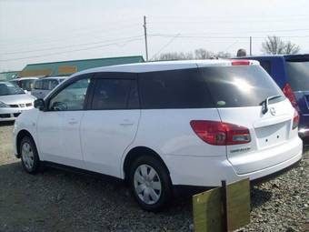 2005 Nissan Wingroad Pictures