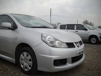 2005 Nissan Wingroad Images