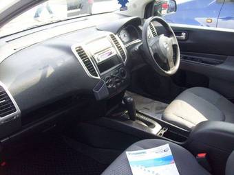 2005 Nissan Wingroad Pictures