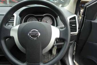 2005 Nissan Wingroad Photos