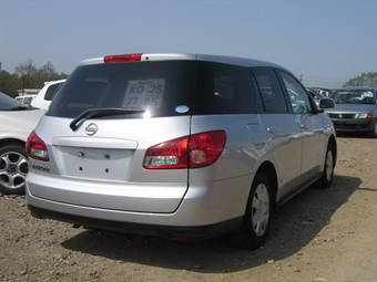 2005 Nissan Wingroad Photos