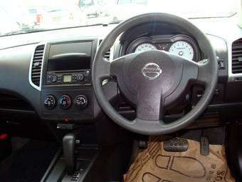 2005 Nissan Wingroad Images