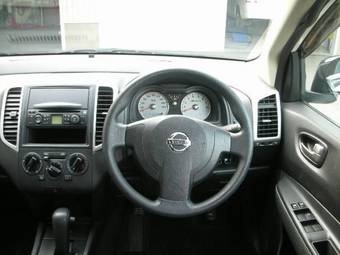 2005 Nissan Wingroad Photos