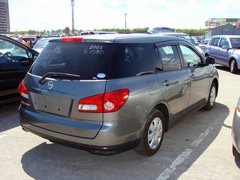 2005 Nissan Wingroad Pictures