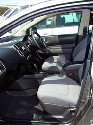 2005 Nissan Wingroad Photos