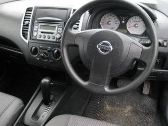 2005 Nissan Wingroad Photos