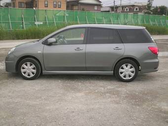 2005 Nissan Wingroad Photos