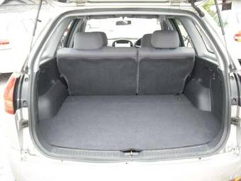 2005 Nissan Wingroad Pictures