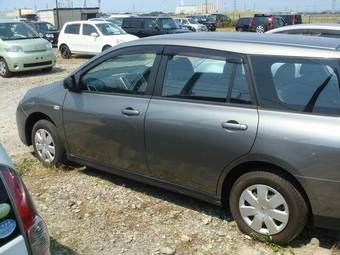 2005 Nissan Wingroad Pictures