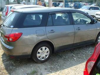 2005 Nissan Wingroad Photos