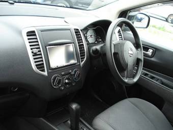 2005 Nissan Wingroad Pictures