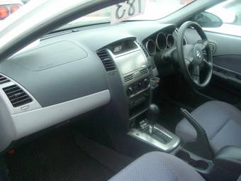 2005 Nissan Wingroad Photos