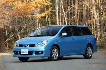 2005 Nissan Wingroad Photos