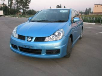 2005 Nissan Wingroad Photos