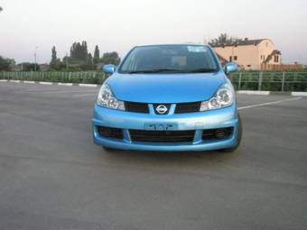 2005 Nissan Wingroad Pictures