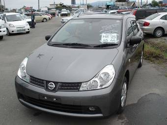 2005 Nissan Wingroad Photos