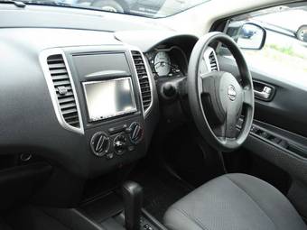 2005 Nissan Wingroad Pictures