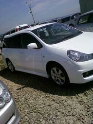 2005 Nissan Wingroad Photos